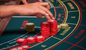 j2bet Games aur Rooms mein Navigate karna